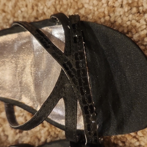 Kenneth Cole Reaction Girls Heeled Sandals, size 2 - Picture 2 of 4